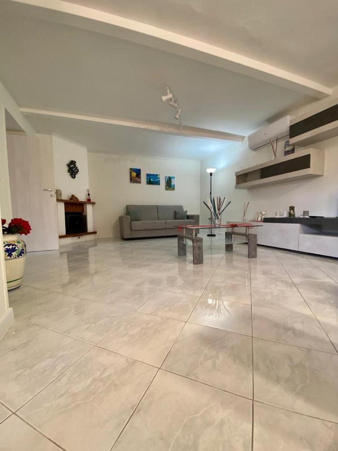 Sofi House-Appartamento In Villa Con Piscina Scafati Buitenkant foto