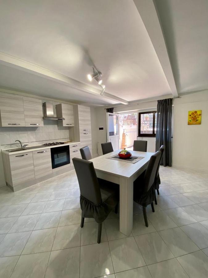 Sofi House-Appartamento In Villa Con Piscina Scafati Buitenkant foto